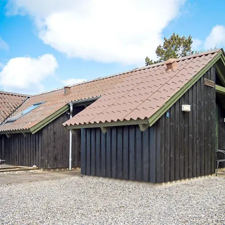 6 Person Holiday In